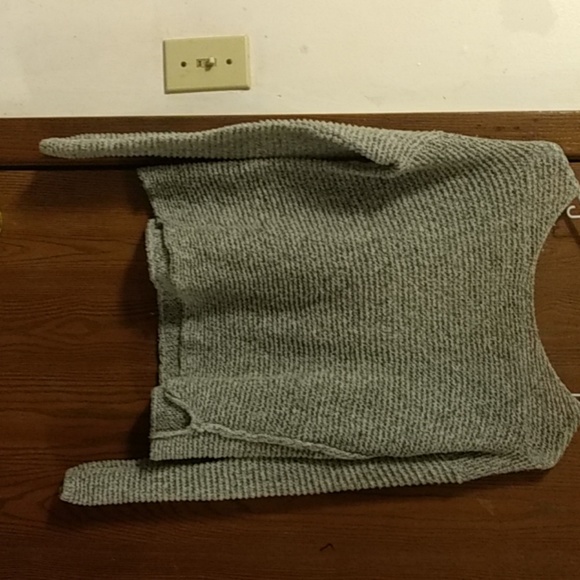 Sweater - Picture 1 of 2